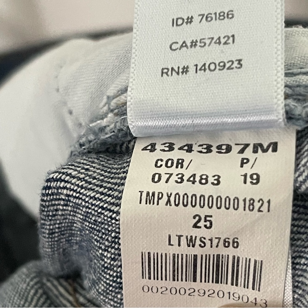 Ann Taylor Loft Patchwork Straight Leg Cropped De… - image 4